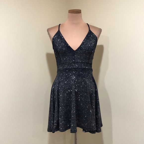 Windsor Dress Size Medium Navy Blue Glitter Lace Cut Out Back - Picture 2 of 10
